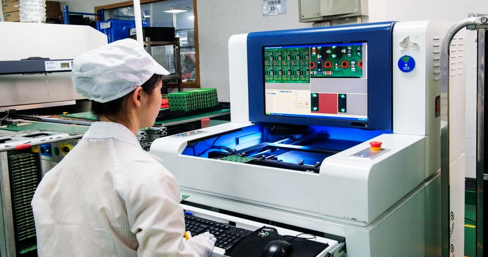 Technologie d'inspection optique automatique (AOI) dans l'assemblage PCBA