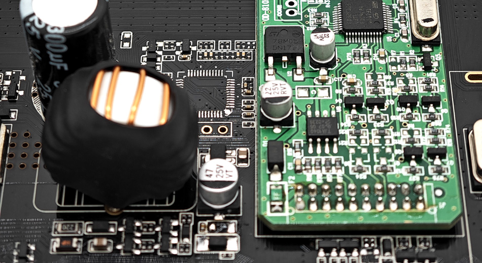 Technologie de colle conductrice dans le traitement des PCBA