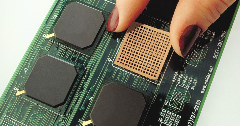 Technologie d'emballage haute densité dans le traitement des PCBA