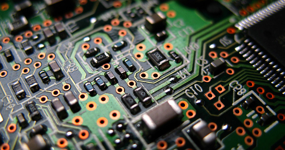 Conception de compatibilité électromagnétique dans le traitement PCBA