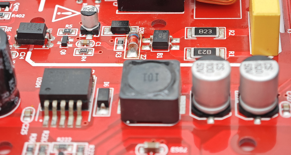 Comment améliorer les performances du produit grâce au traitement PCBA