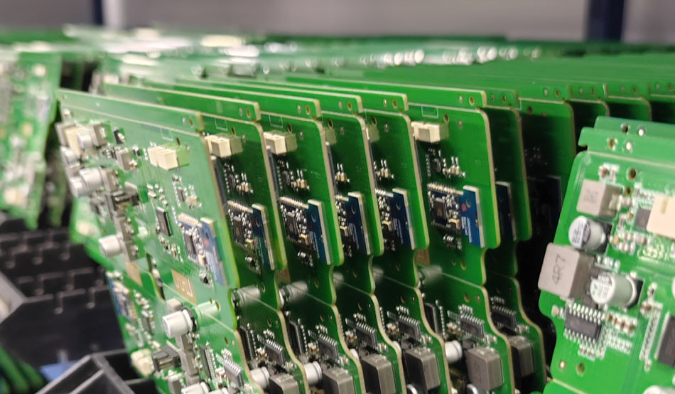 Mesures à prendre en cas de perturbation de la chaîne d'approvisionnement dans le traitement des PCBA