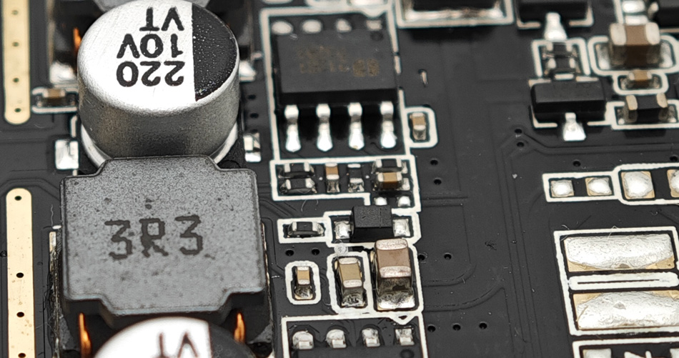 Problèmes de conception complexes et solutions dans le traitement des PCBA