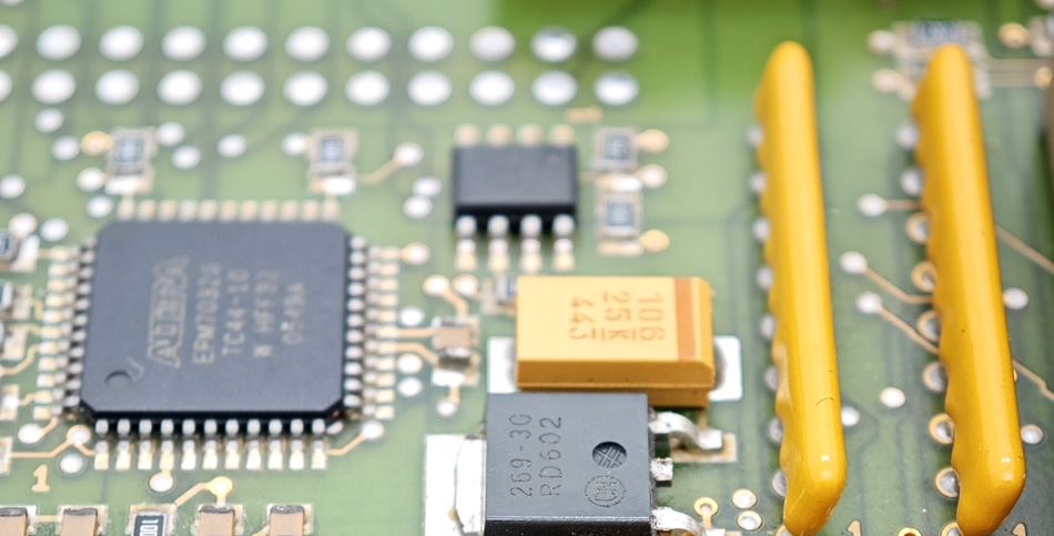 Discussion sur le mode de production multi-variétés et en petits lots de l'usine PCBA