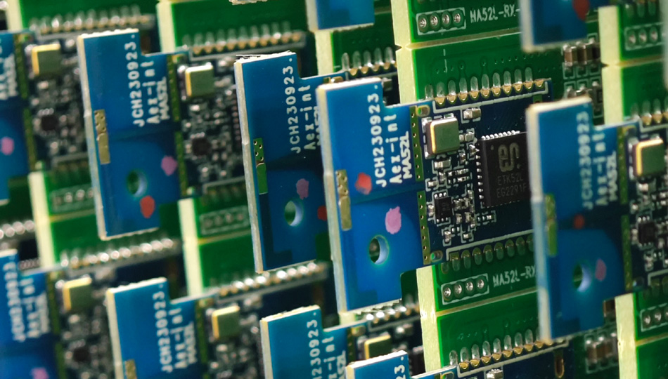 Comment les usines de PCBA font-elles face aux besoins de production de conceptions de circuits très complexes ?