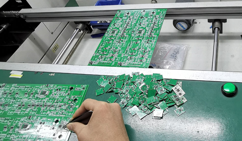 Comment obtenir une livraison rapide grâce à une gestion efficace de la production dans les usines PCBA