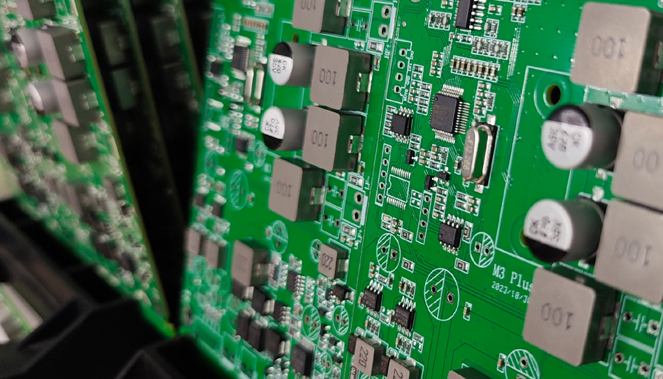 De la planification de la production à la livraison finale : stratégies d'optimisation des processus pour les usines PCBA