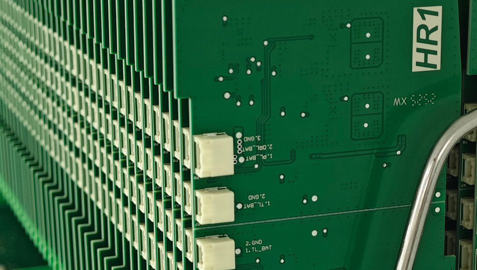 Comment les usines PCBA de contrôle industriel peuvent-elles améliorer le contrôle qualité grâce à la surveillance des données en temps réel ?